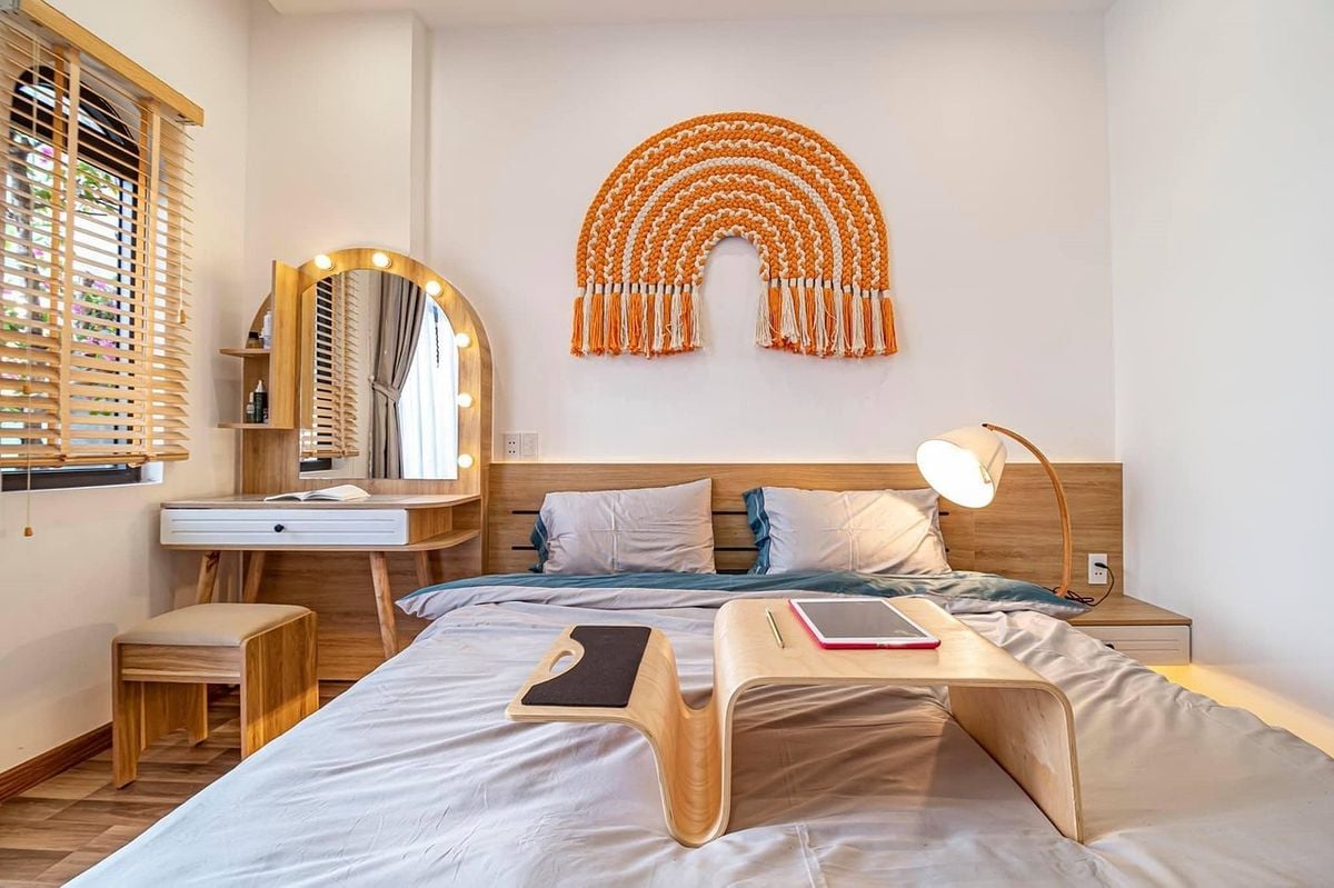 Quarto moderno equipado com ar-condicionado split inverter para dormir Quarto moderno com ar-condicionado inverter instalado para dormir